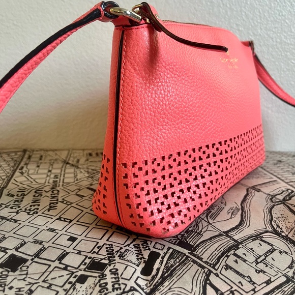 Kate Spade Coral Pink Crossbody Zippered Gold Hardware - Picture 5 of 6